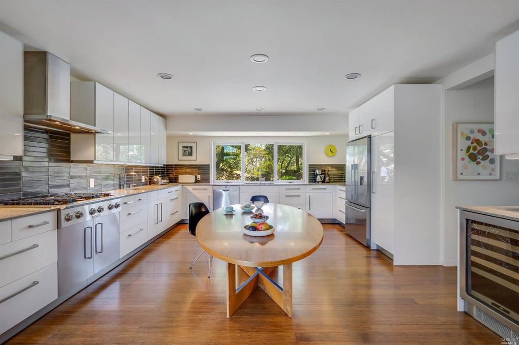Inside 623 Montecito Blvd.
